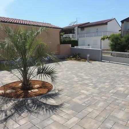 Slatina 13/1 * فير