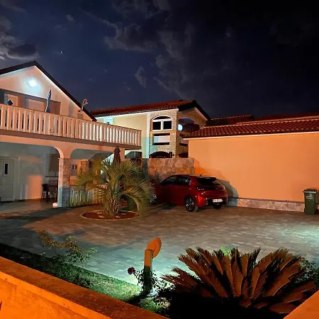 Apartment Slatina 13/1 Vir